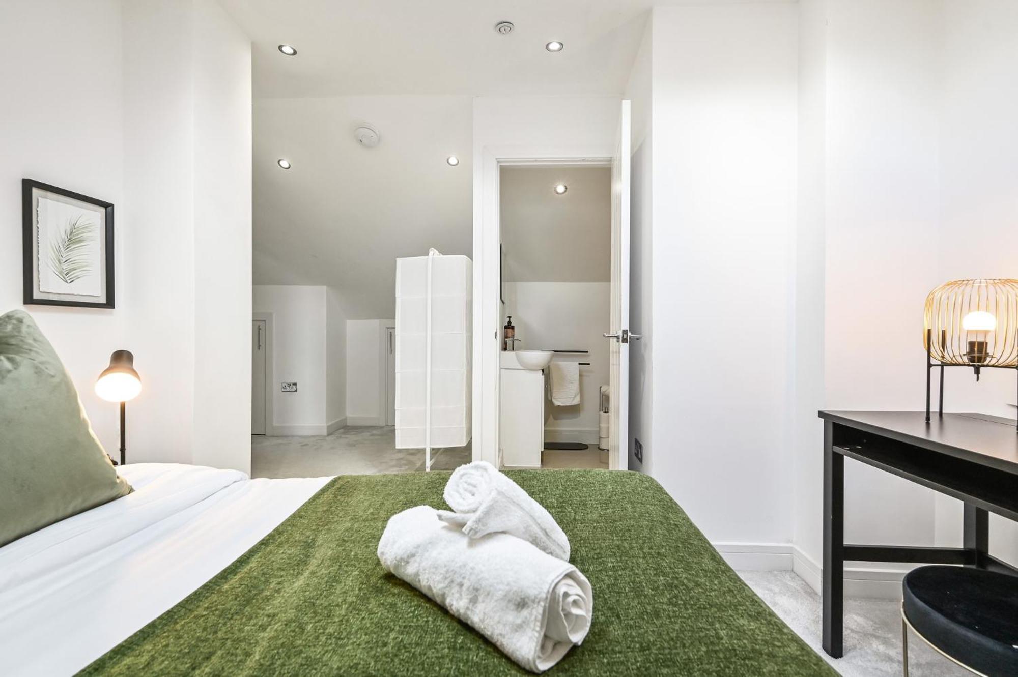 Family 1 Bed Apt Near Cardiff City Centre, Free Parking, Quiet, Secure Neighbourhood Eksteriør bilde